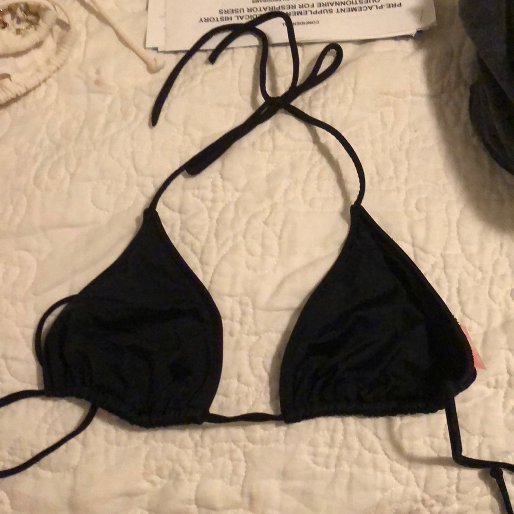 Black bikini top